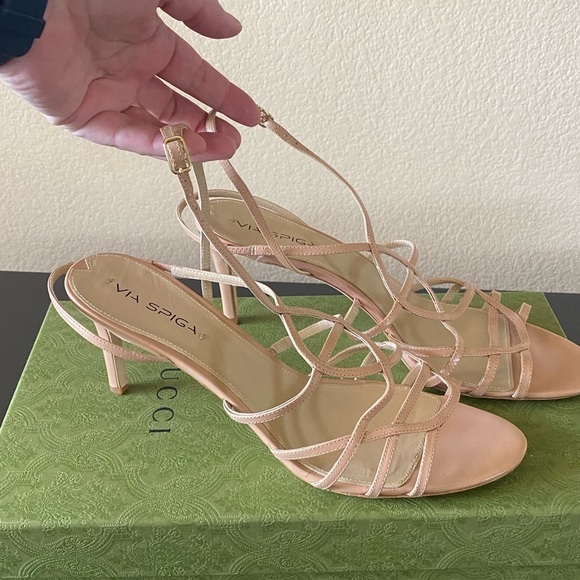 Size 12 Via Spiga strappy heels NWOT - Picture 2 of 2